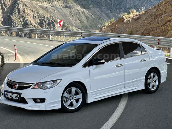 Sahibinden Honda Civic 1.6i VTEC Elegance 2011 Model 