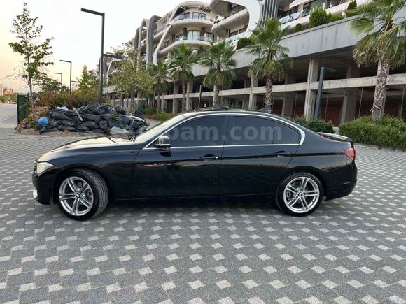 Acil  BMW 320d   2014 Model   kaput tavan bagaj orginal   