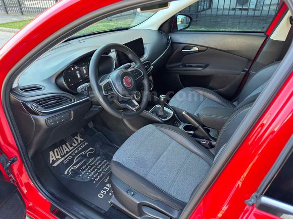 2023 EGEA CROSS 1.4 FİRE LOUNGE PLUS EN FULL 40.000KM BOYASIZ