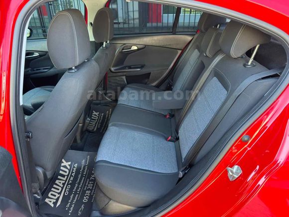 2023 EGEA CROSS 1.4 FİRE LOUNGE PLUS EN FULL 40.000KM BOYASIZ
