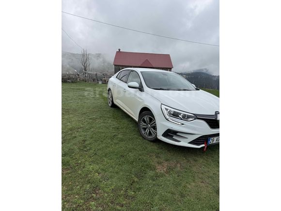 Memurdan Sahibinden Renault Megane 1.3 TCe Touch 2024 Model 