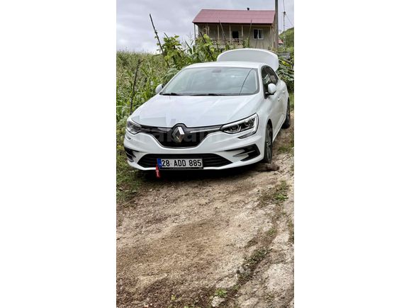 Memurdan Sahibinden Renault Megane 1.3 TCe Touch 2024 Model 