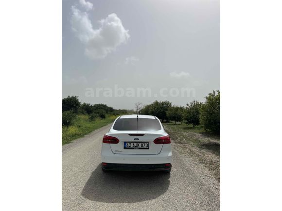  Memurdan Ford Focus 2015 model 