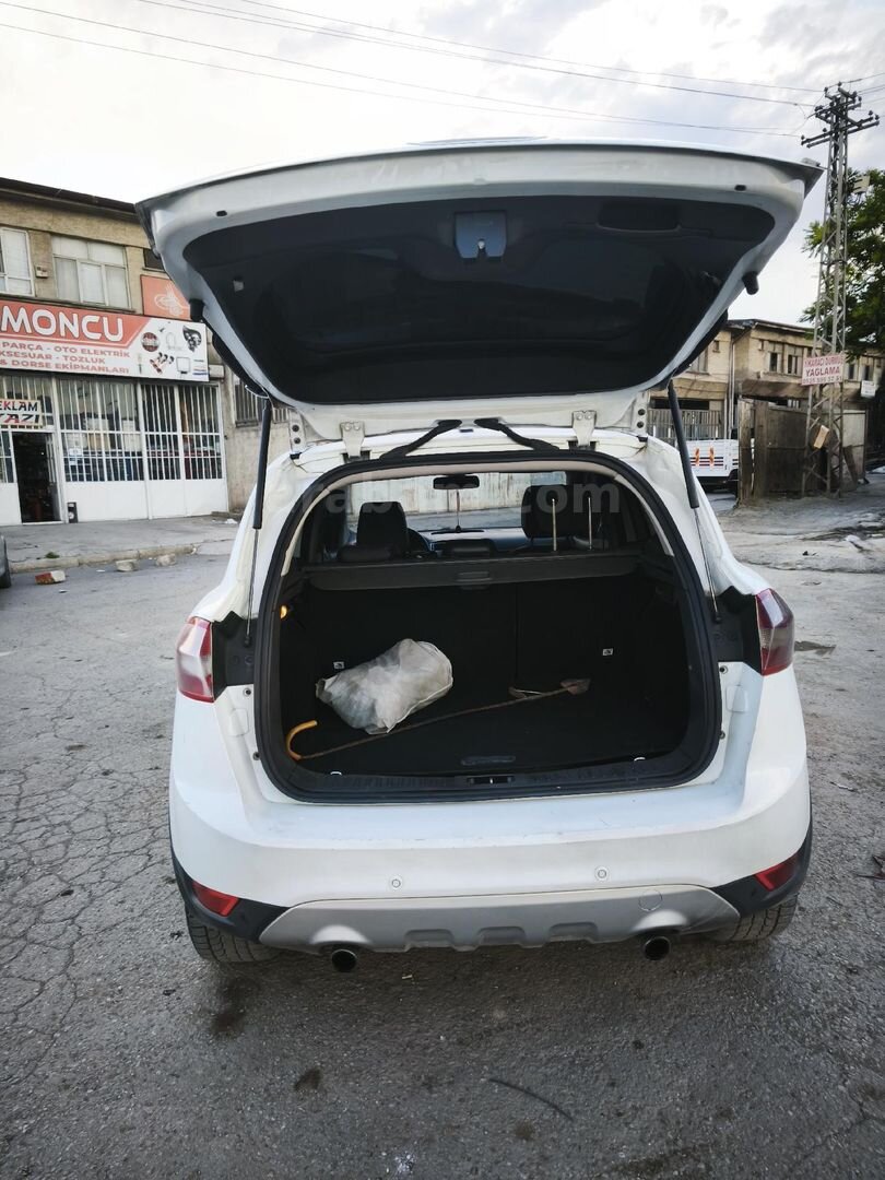 Motor yeni yapıldı Ford Kuga 2.0 TDCi Titanium 2012 Model 293.000 km Beyaz 4