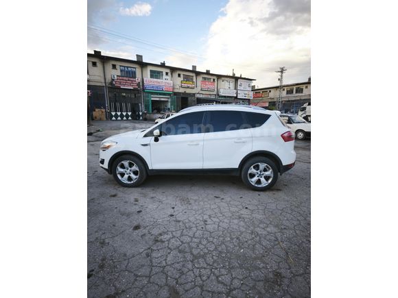 Sahibinden Ford Kuga 2.0 TDCi Titanium 2012 Model  293.000 km Beyaz