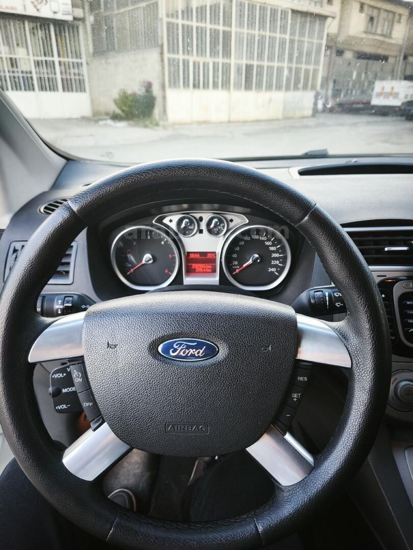 Motor yeni yapıldı Ford Kuga 2.0 TDCi Titanium 2012 Model 293.000 km Beyaz 6