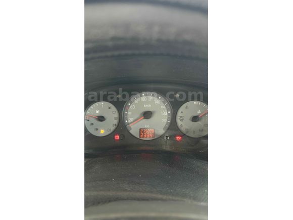 Sahibinden Renault Clio 1.4 Authentique 2005 Model 