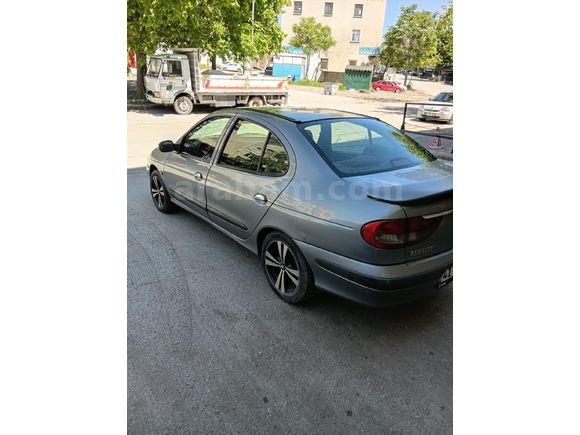 Sahibinden Renault Megane 1.6 RTE 2000 Model