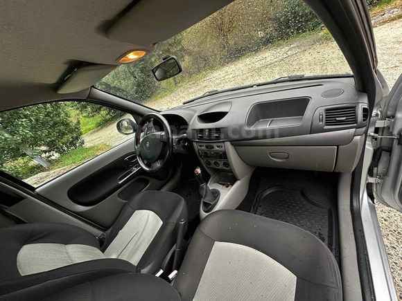  4. Sahibinden Renault Symbol 1.5 dCi Authentique 2011 Model 