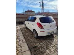 Sahibinden Hyundai i20 1.4 CRDi Jump 2012 Model 119.000 km Beyaz