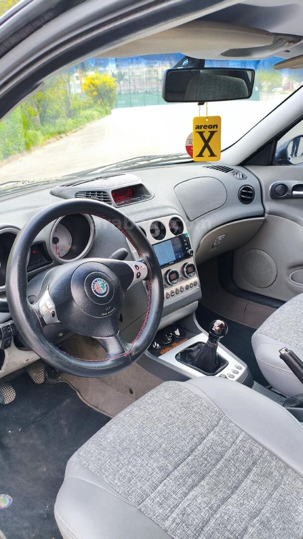 Sahibinden Alfa Romeo 156 1.6 TS Distinctive 2004 Model Adana 345.000 km Diğer 7