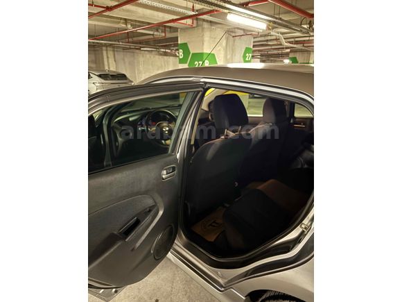 Sahibinden Mazda 2 1.5 Sport 2009 Model 