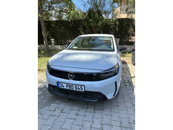 OPEL CORSA 2025 OTOMATİK EDİTİON PAKET 2.500 KM SIFIR AYARINDA
