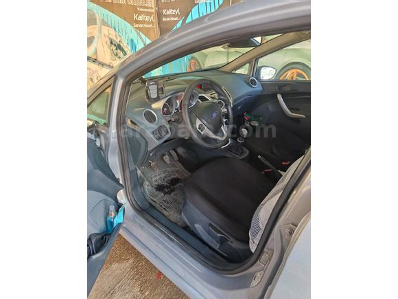 Sahibinden Ford Fiesta 1.4 Titanium X 2011 Model