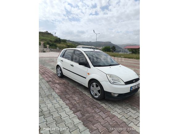 Degisensiz 2004 Fiesta 
