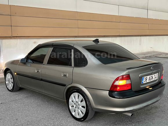 Galeriden Opel Vectra 2.0 CD 1998 Model Kayseri