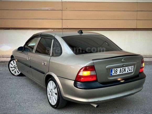 Galeriden Opel Vectra 2.0 CD 1998 Model Kayseri