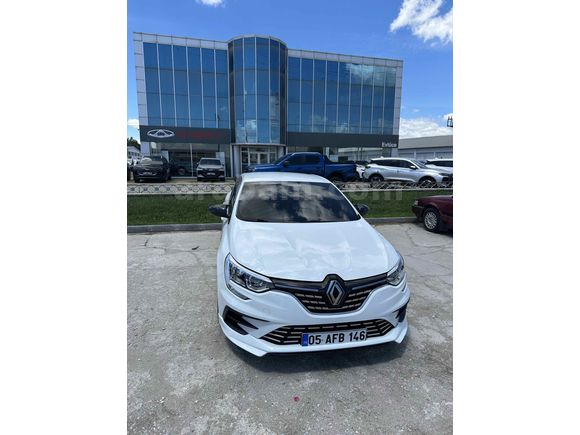 Dolu dolu bakımlı megane 4 
