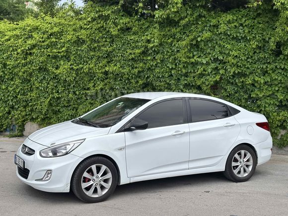 Sahibinden Hyundai Accent Blue 1.6 CRDI Mode Plus 2015 Model 