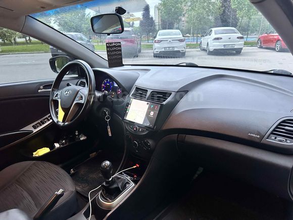 Sahibinden Hyundai Accent Blue 1.6 CRDI Mode Plus 2015 Model 