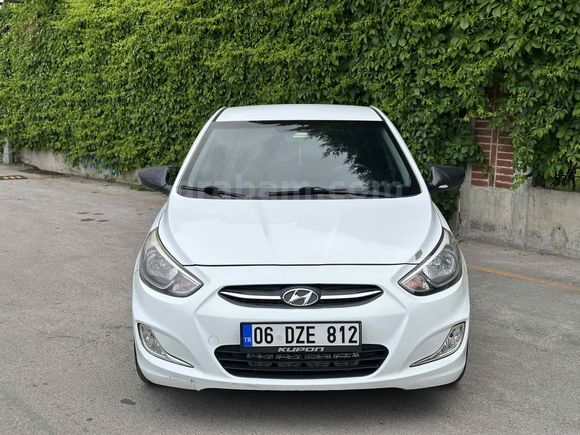Sahibinden Hyundai Accent Blue 1.6 CRDI Mode Plus 2015 Model 