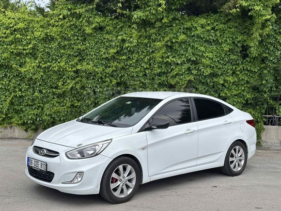 Sahibinden Hyundai Accent Blue 1.6 CRDI Mode Plus 2015 Model 