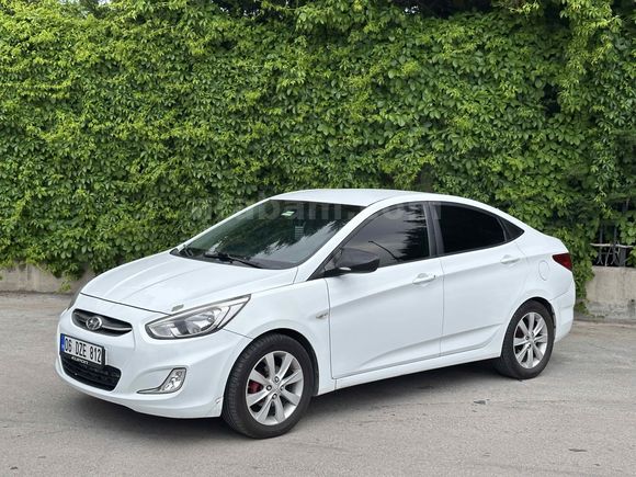 Sahibinden Hyundai Accent Blue 1.6 CRDI Mode Plus 2015 Model 