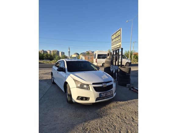 Sahibinden Chevrolet Cruze 1.6 LS Plus 2012 Model  173.000 km Beyaz