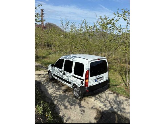 Sahibinden Renault Kangoo 1.5 dCi Authentique 2004 Model  340.000 km Beyaz