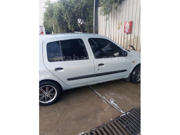 Sahibinden Renault Clio 1.4 RNA 2000 Model