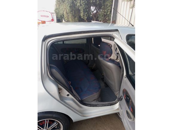Sahibinden Renault Clio 1.4 RNA 2000 Model