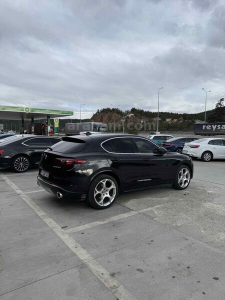 Sahibinden Alfa Romeo Stelvio 2.0 T Lusso 2022 Model 5