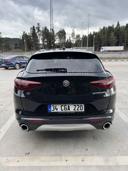 Sahibinden Alfa Romeo Stelvio 2.0 T Lusso 2022 Model 4