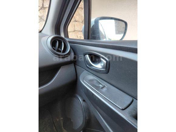 Sahibinden Renault Clio 1.5 dCi Joy 2015 Model Bursa