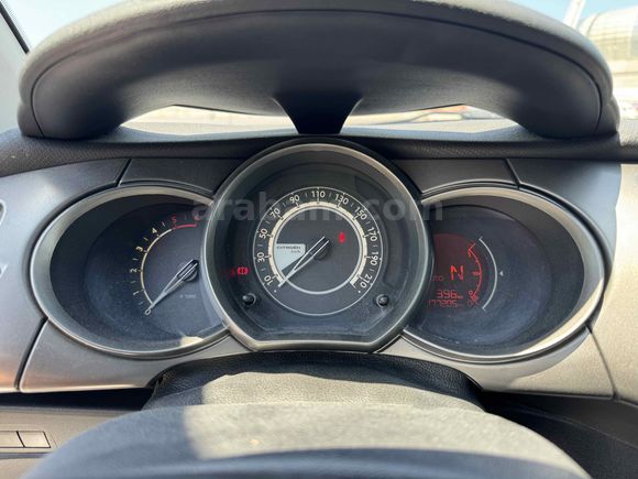 Temiz 2015 Cam Tavan Citroen C3 1.4 e-HDi Confort 
