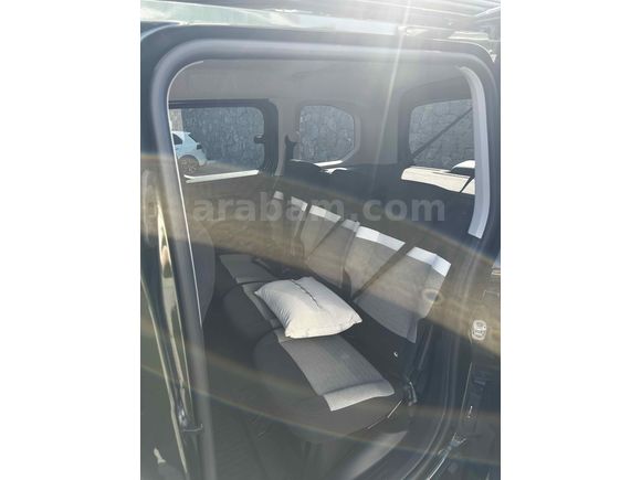 Sahibinden Citroen Berlingo 1.5 BlueHDI 2025 Model 