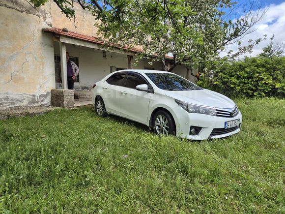 Sahibinden Toyota Corolla 1.4 D-4D Premium 2014 Model  254.000 km Beyaz
