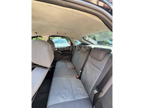Sahibinden Ford Focus 1.6 TDCi Ghia 2006 Model 