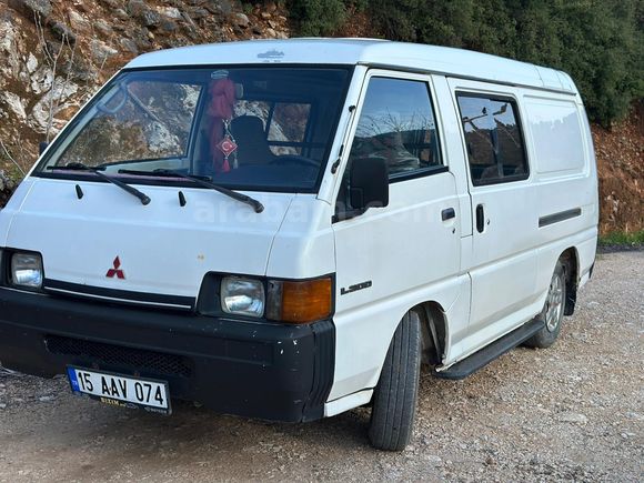 Sahibinden Mitsubishi L 300 Camlı Van 1993