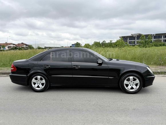 2006 MODEL ÖZEL PLAKALI E200 KOMPRESSOR AVANGARDE MERCEDES