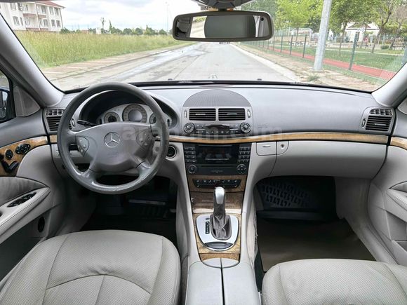 2006 MODEL ÖZEL PLAKALI E200 KOMPRESSOR AVANGARDE MERCEDES