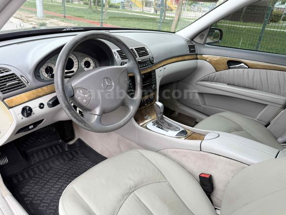 2006 MODEL ÖZEL PLAKALI E200 KOMPRESSOR AVANGARDE MERCEDES