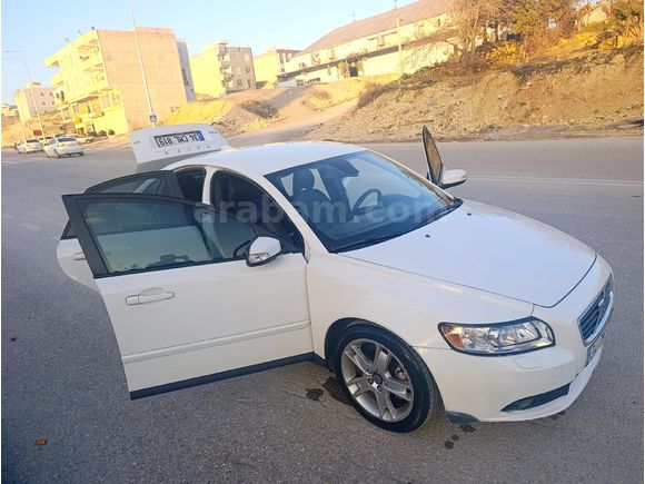 Sahibinden Volvo S40 1.6 D 2009 Model  330.000 km Beyaz