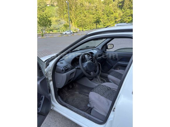 Sahibinden Renault Clio 1.4 RTA 2001 Model 