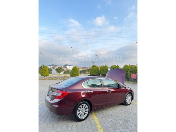 Sahibinden Honda Civic 1.6i VTEC Elegance 2012 Model