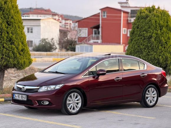 Sahibinden Honda Civic 1.6i VTEC Elegance 2012 Model