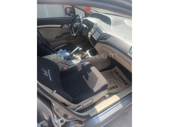 Sahibinden Honda Civic 1.6i VTEC Premium 2012 Model