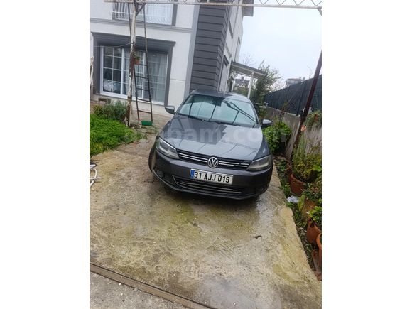 Sahibinden Volkswagen Jetta 1.6 TDi Trendline 2012 Model  210.000 km Gri