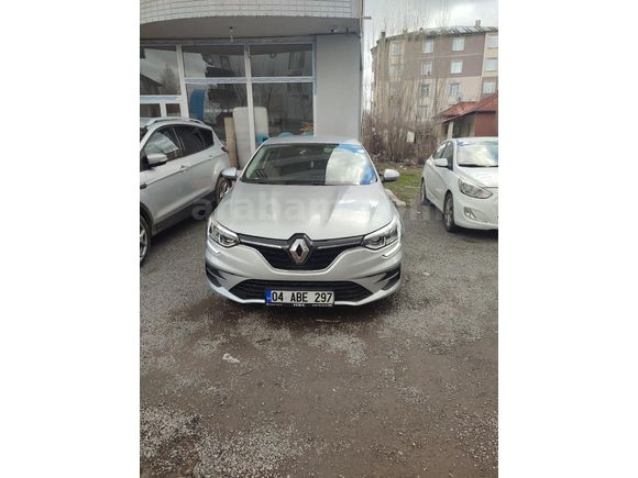 Sahibinden Renault Megane 1.3 TCe Touch 2025 Model  8.000 km Gri (metalik)