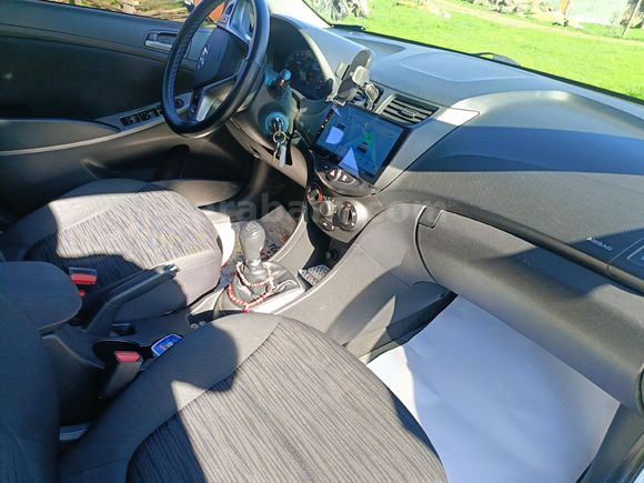 Sahibinden Hyundai Accent Blue 1.4 CVVT Mode Plus 2015 Model